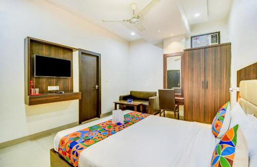 Kanpur Hotel | Delightful FabHotel Solitaire Inn with Breakfast & Family Amenities