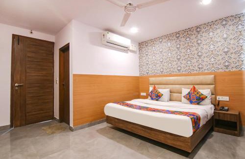 Rohini Hotel | Discover FabHotel Ssensse: Family-Friendly with Dining Options