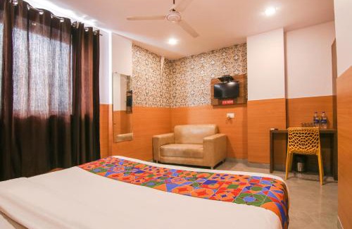 Rohini Hotel | Discover FabHotel Ssensse: Family-Friendly with Dining Options