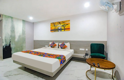 Miyapur Hotel | Budget-Friendly Fabhotel Ssr Fern Suites with Breakfast