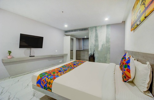 Miyapur Hotel | Budget-Friendly Fabhotel Ssr Fern Suites with Breakfast