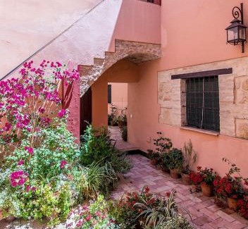 Carmona House | Experience Casa Mudéjar: Historic Comfort in the Heart