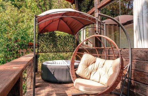 Monteiro Lobato Ski Chalet | Experience Villa dos Chalés: Pet-Friendly Retreat Awaits