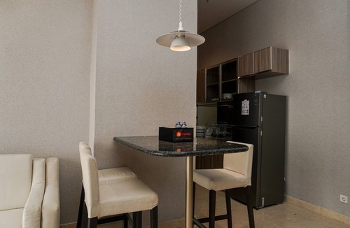 Chinatown Apartment | Stylish 2BR Lucky Tower Apartment with Pool Access