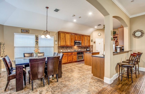 Frisco House | Impressive 5 Bedroom Home with Pool and Entertainment Features
