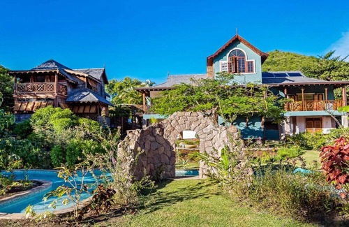 Trouya Villa | Prime 5-Bedroom Villa Steps from the Beach in St Lucia