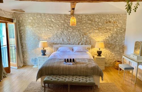 Eymet House | Elegant 9-Bed House in Eymet - Guest Rated 9/10