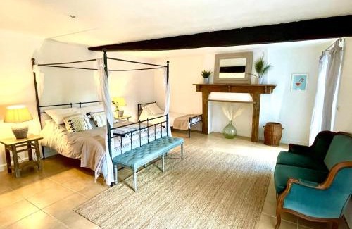Eymet House | Elegant 9-Bed House in Eymet - Guest Rated 9/10