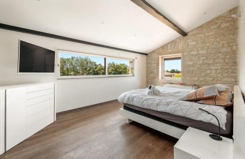 Fareins House | Fabulous Beaujolaise - 12p - Piscine