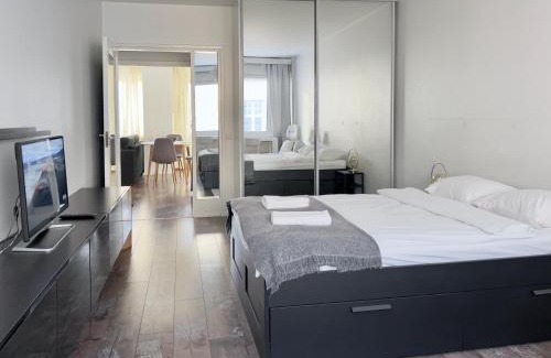 Hietalahti Apartment | Inviting Central Apartment in Helsinki with Child-Friendly Amenities