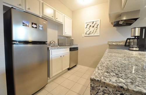 South Lamar Condo | Beautiful Central Austin Condo with Pool & Spa Amenities