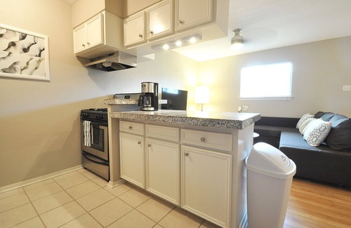 South Lamar Condo | Beautiful Central Austin Condo with Pool & Spa Amenities