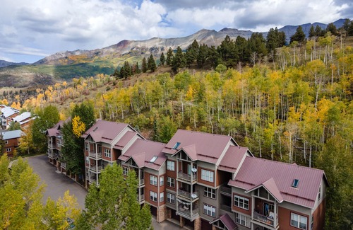 Mountain Village Condo | Prime Condo Steps from Chair Lifts in Meadows Area