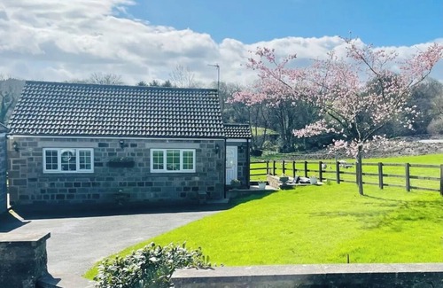 Ripley Cottage | Idyllic Cottage in an Area of Outstanding Natural Beauty