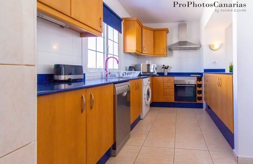 Puerto del Carmen Villa | Villa Colonia: Guest Rated 9.8 with Ocean Views & Pool