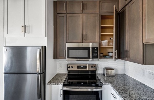Waller Creek District Apartment | Inviting Downtown Studio with Gym & Deck, Pet Friendly