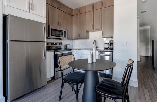 Waller Creek District Apartment | Inviting Downtown Studio with Gym & Deck, Pet Friendly