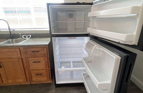 Belding Woods House | Fabulous entire 2-bedroom house with onsite washer/dryer in Richmond near Bart.