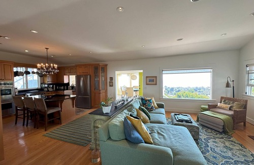 Laguna Beach Cottage | Book Summer 2024: Beach View Cottage with Oceanfront Bliss