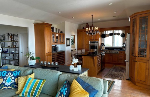 Laguna Beach Cottage | Book Summer 2024: Beach View Cottage with Oceanfront Bliss