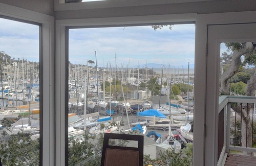 Seabright House | Scenic Harbor View Hotel - Steps from Beaches & Boardwalk