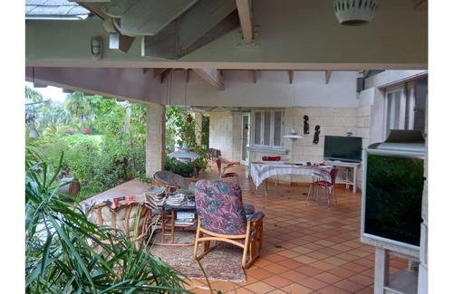 Gibbs Bay Villa | Inviting Retreat: Your Perfect Home Away from Home