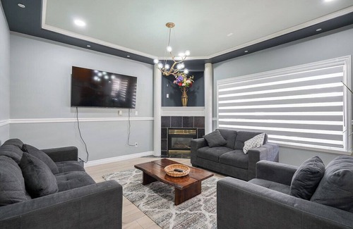 Surrey Newton House | fabulous house in fabulous Surrey with AC