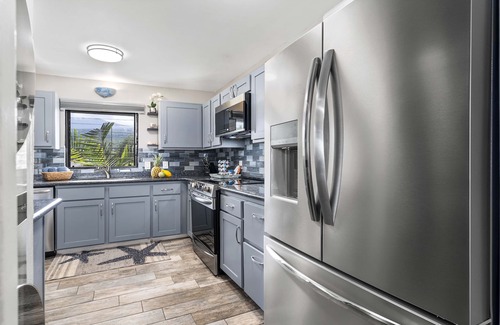 Kailua-Kona Condo | Oceanfront Two Bedroom Retreat with Massive Lanai Awaits