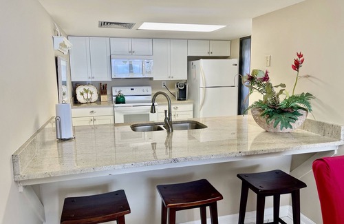 Myrtle Beach Condo | Oceanfront Escape: Brigadune with Pool & Ocean Views!