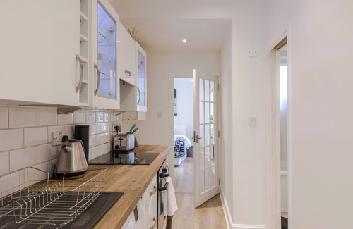 Cantelowes Apartment | Cozy One Bedroom Apartment in the Heart of Camden