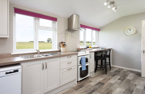 Belford Cottage | Breathtaking Views of Lindisfarne with Family-Friendly Amenities