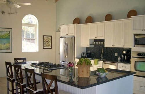 Red Hook Villa | Experience Fabulous Panoramic Views with Top Amenities!