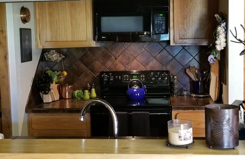 Avon Condo | Unobstructed Views of Beaver Creek with Spa & Kitchen Amenities