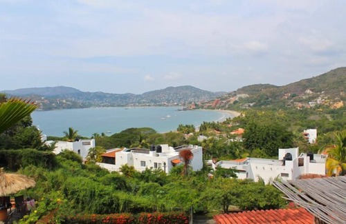 Playa Las Gatas Condo | Captivating Oceanfront Retreat with Breathtaking Bay Views