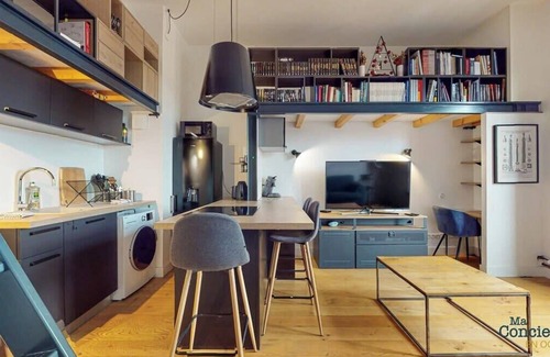 Fer a Cheval Apartment | Comfortable FAC 5 Hotel with Garonne Views & Family Amenities