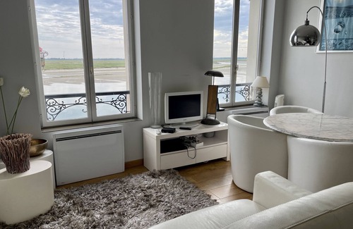 Moyenneville Apartment | Cozy Retreat at Face à la Baie - Ideal for 4 Guests