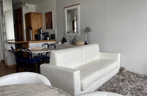 Moyenneville Apartment | Cozy Retreat at Face à la Baie - Ideal for 4 Guests
