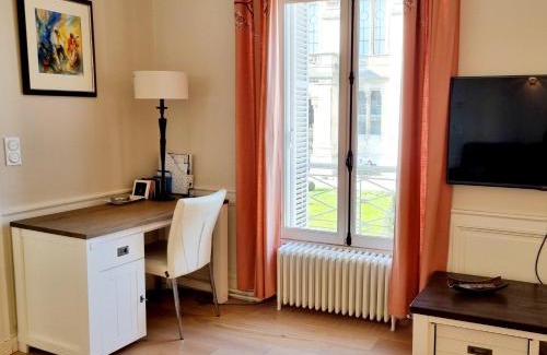 Angouleme Apartment | Bright Apartment Facing City Hall with Breakfast Included