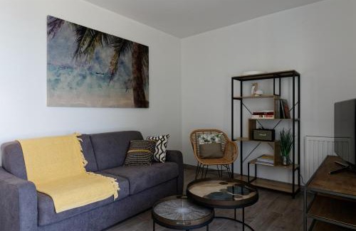 La Gueriniere Apartment | Seaside Escape - Just 50m from Homardiers Beach