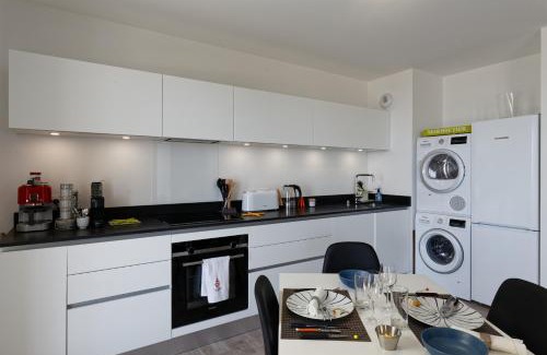 La Gueriniere Apartment | Seaside Escape - Just 50m from Homardiers Beach