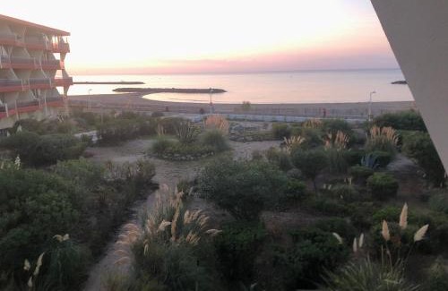 Palavas-les-Flots Apartment | Oceanfront Retreat at Zénith with Stellar Guest Ratings