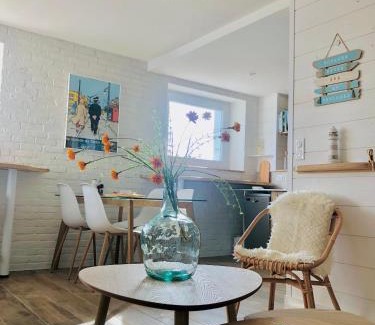Saint-Nazaire Apartment | Oceanfront Apartment with Pet-Friendly Amenities, Rated 9.7