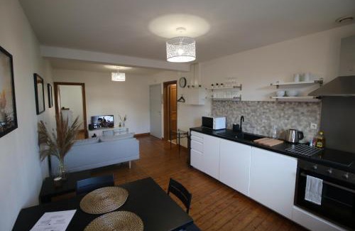 Le Cateau-Cambresis Apartment | Family-Friendly Getaway at Face à Matisse - Rated 9/10