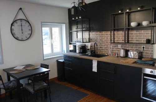 Le Cateau-Cambresis Apartment | Family-Friendly Getaway at Face à Matisse - Rated 9/10