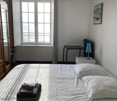Ambleteuse Villa | Oceanfront Retreat: FACE A LA MER, L ARTISTE - 4 Stars