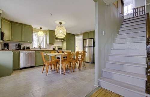 Deschambault-Grondines House | Discover Face au Fleuve: Ocean Views & Family-Friendly Stay