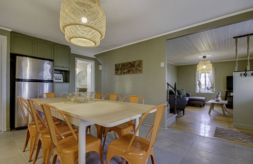 Deschambault-Grondines House | Discover Face au Fleuve: Ocean Views & Family-Friendly Stay