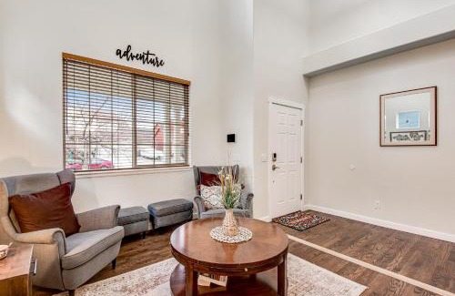 Colorado Springs House | Discover Face of the West: Family & Pet Friendly Retreat