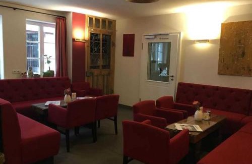 Hannoversch Munden Hotel | Explore Fachwerk-Hotel Eisenbart: Family-Friendly Comfort