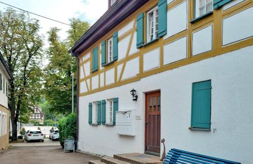 Nuertingen Apartment | Cozy Fachwerk Maisonette in Nürtingen - Guest Rated 8.1/10